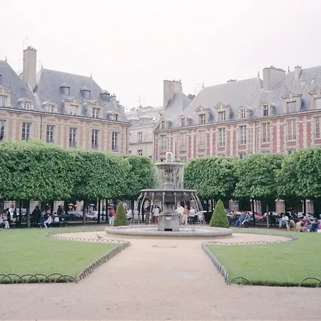 Private - Bastille - Place Des Vosges
