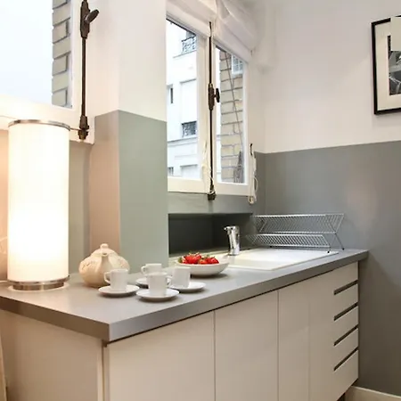 Private - Bastille - Place Des Vosges Apartment *